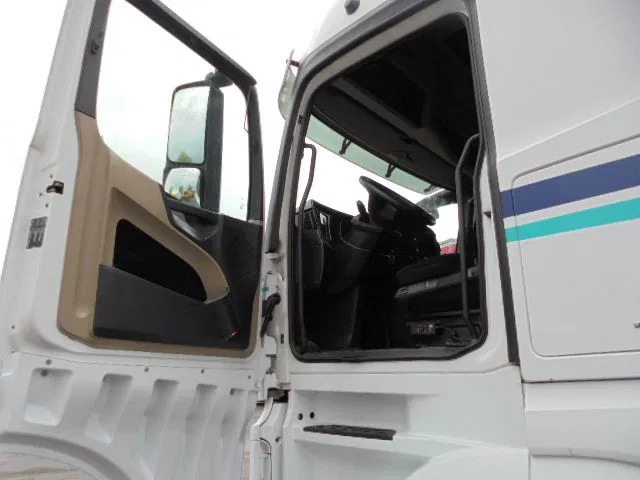 Mercedes-Benz Actros 1842 15x IN STOCK - Trekker: afbeelding 2 Mercedes-Benz Actros 1842 15x IN STOCK - Trekker: afbeelding 2