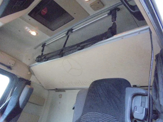 Mercedes-Benz Actros 1842 15x IN STOCK - Trekker: afbeelding 4 Mercedes-Benz Actros 1842 15x IN STOCK - Trekker: afbeelding 4