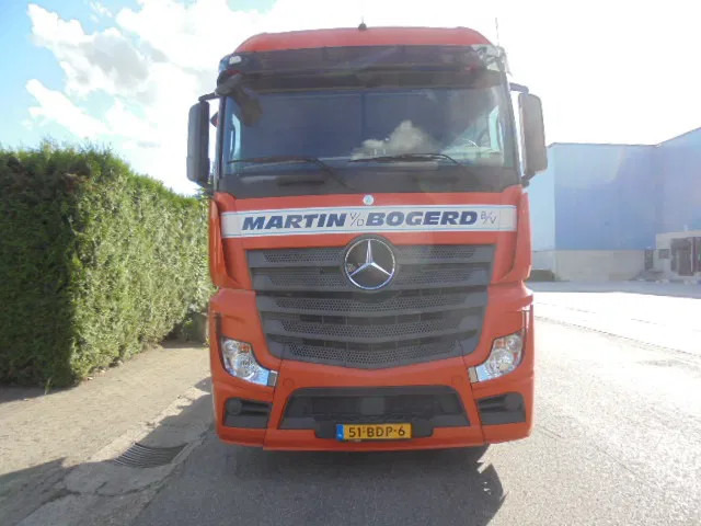Mercedes-Benz Actros 1842 LS ENGINE NOT OK - Trekker: afbeelding 2 Mercedes-Benz Actros 1842 LS ENGINE NOT OK - Trekker: afbeelding 2