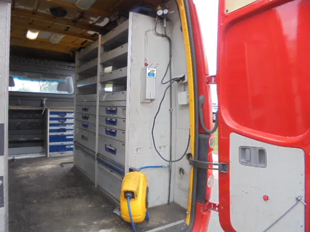 Volkswagen Crafter 35 BESTEL L2 H2 2.5 TDI 80 KW SERVICE CAR COMPLEET - Gesloten bestelwagen: afbeelding 1 Volkswagen Crafter 35 BESTEL L2 H2 2.5 TDI 80 KW SERVICE CAR COMPLEET - Gesloten bestelwagen: afbeelding 1