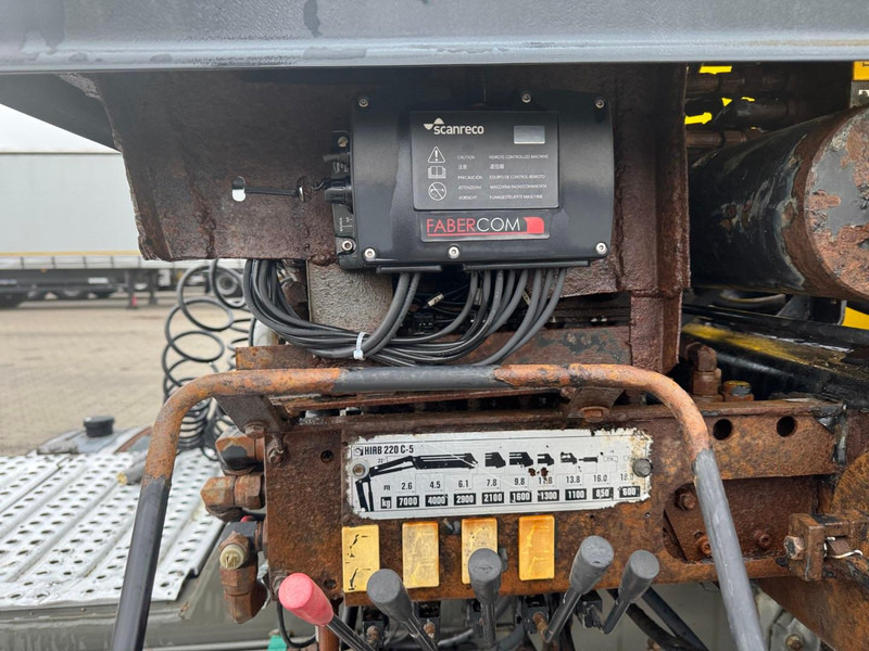 Hiab 220 C - 5 + radio - Autolaadkraan voor Vrachtwagen: afbeelding 5 Hiab 220 C - 5 + radio - Autolaadkraan voor Vrachtwagen: afbeelding 5