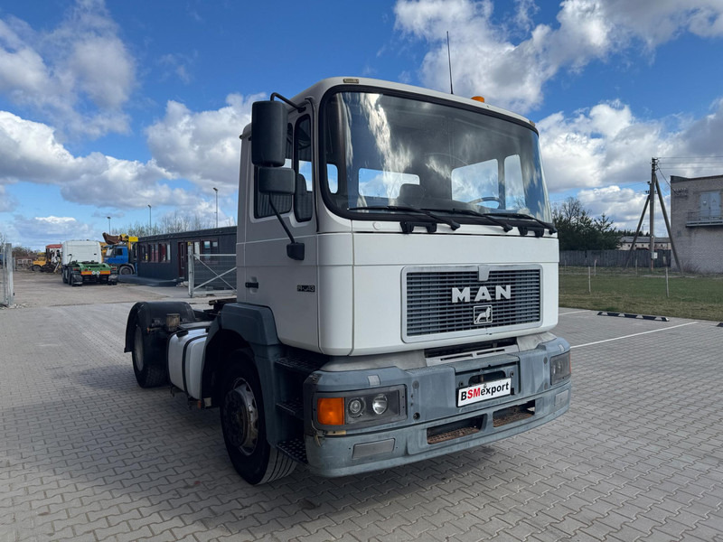 MAN 19.343 - Trekker: afbeelding 3 MAN 19.343 - Trekker: afbeelding 3