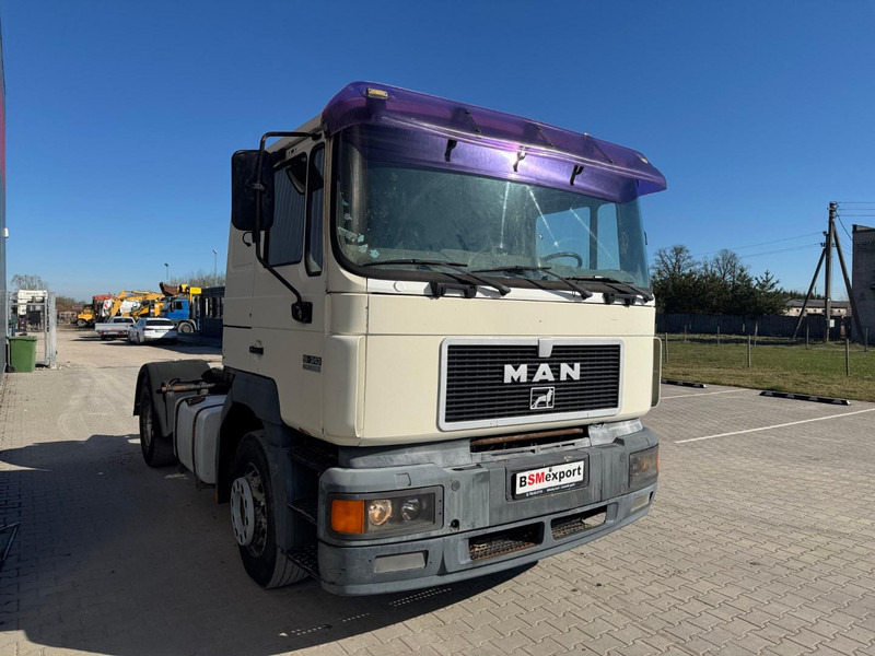 MAN 19.343 - Trekker: afbeelding 3 MAN 19.343 - Trekker: afbeelding 3