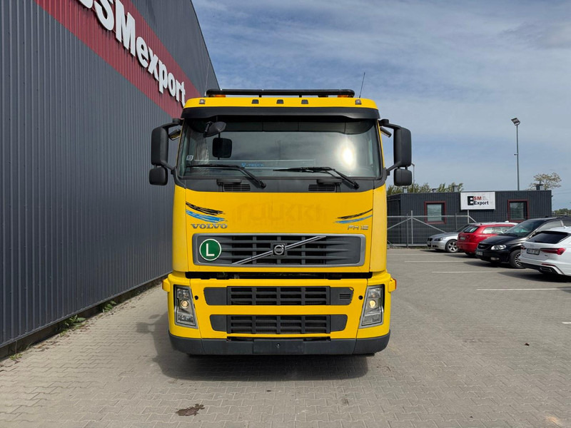 Volvo FH 12 +Hiab 220-5 + Remote control - Trekker: afbeelding 2 Volvo FH 12 +Hiab 220-5 + Remote control - Trekker: afbeelding 2