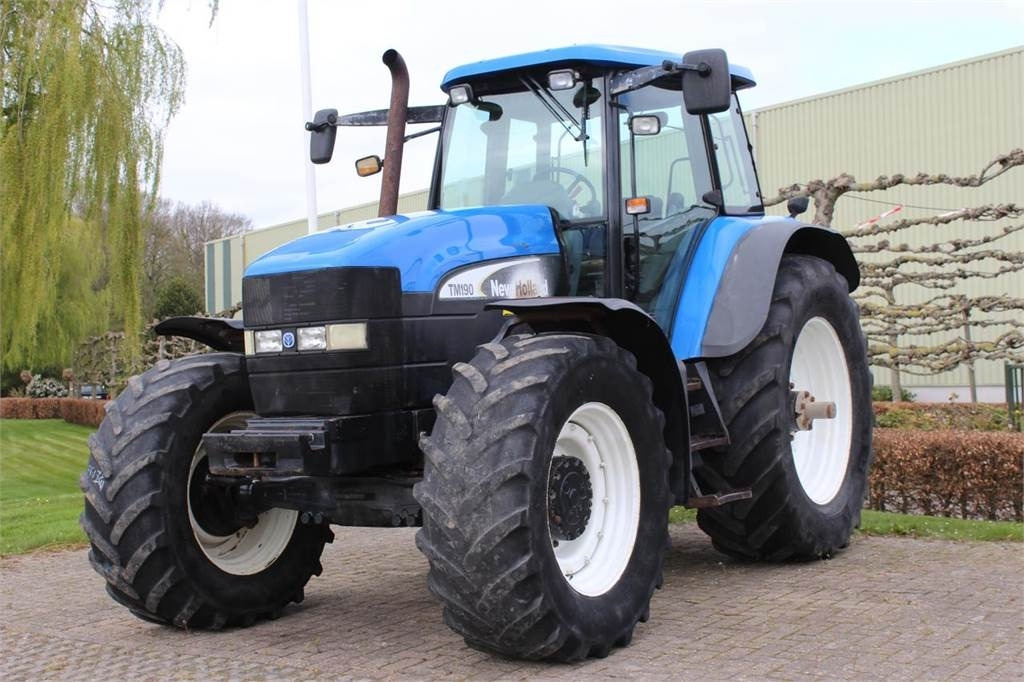 New Holland TM190 - Tractor: afbeelding 1 New Holland TM190 - Tractor: afbeelding 1