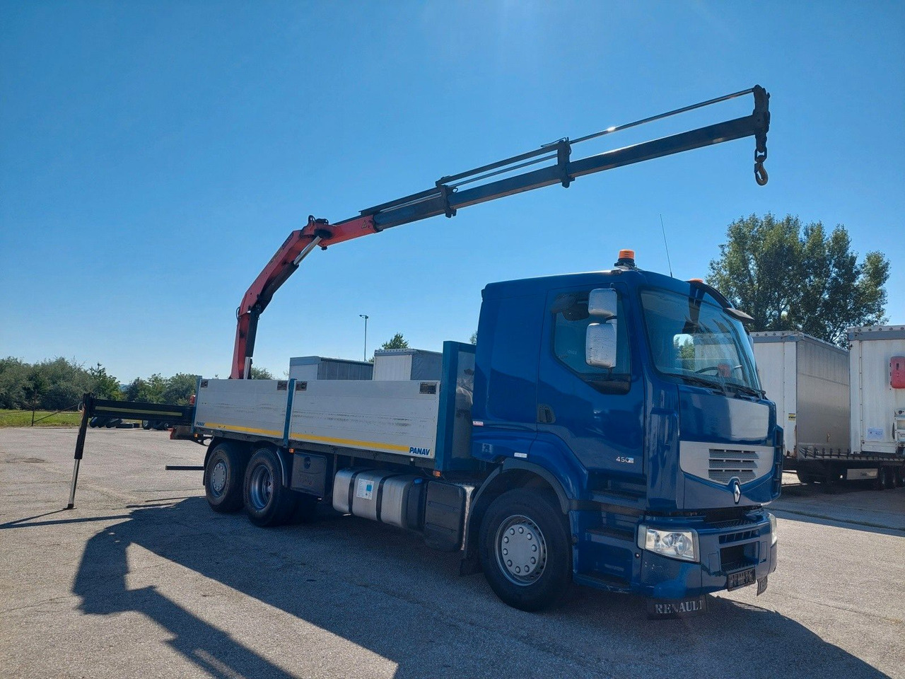 Renault Premium DXI R450.26 HR Palfinger PK 15.500 - Vrachtwagen met open laadbak, Kraanwagen: afbeelding 2 Renault Premium DXI R450.26 HR Palfinger PK 15.500 - Vrachtwagen met open laadbak, Kraanwagen: afbeelding 2
