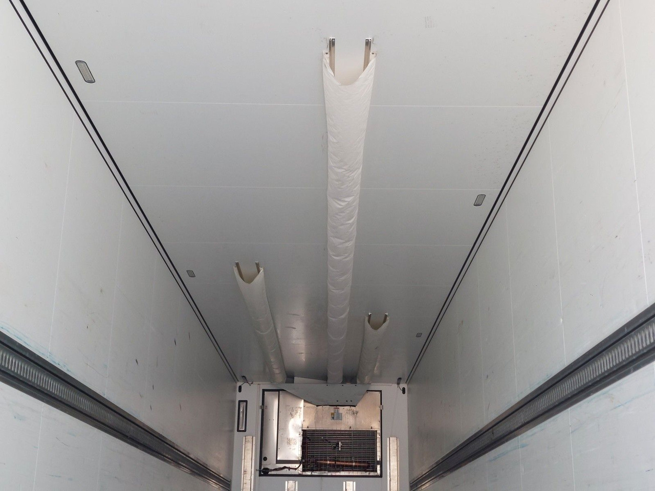 Koelwagen oplegger Schmitz Cargobull SKO24 ThermoKing SLXi 300: afbeelding 9 Koelwagen oplegger Schmitz Cargobull SKO24 ThermoKing SLXi 300: afbeelding 9