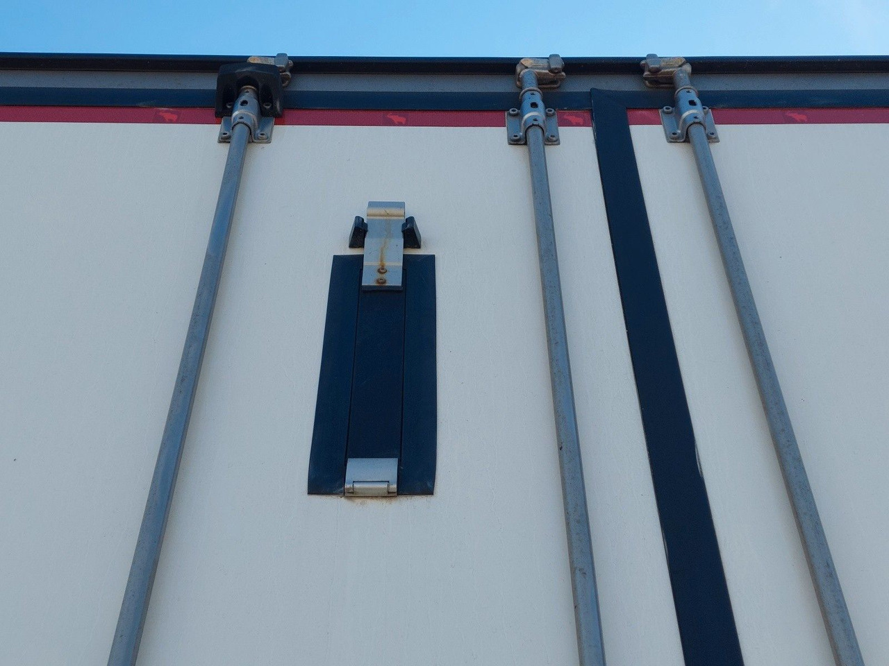 Koelwagen oplegger Schmitz Cargobull SKO24 ThermoKing SLXi 300: afbeelding 6 Koelwagen oplegger Schmitz Cargobull SKO24 ThermoKing SLXi 300: afbeelding 6