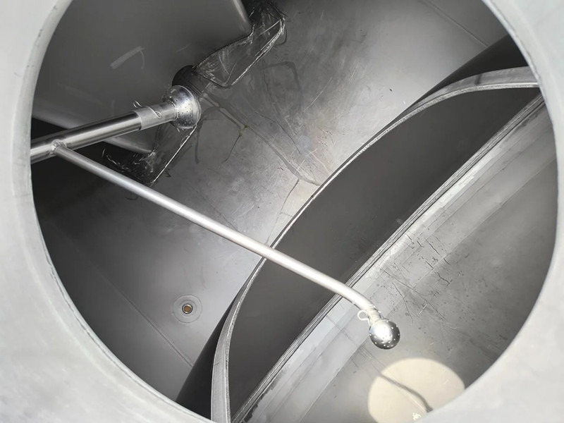 Tankoplegger voor het vervoer van melk ETA 25000L INSULATED INOX TANK - 2 COMP: afbeelding 11 Tankoplegger voor het vervoer van melk ETA 25000L INSULATED INOX TANK - 2 COMP: afbeelding 11