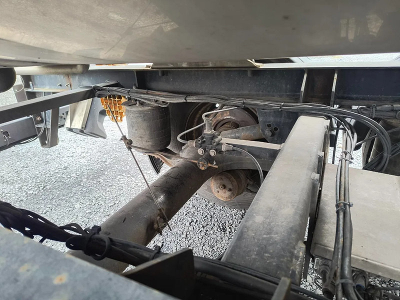 Tank aanhanger voor het vervoer van melk ETA INSULATED INOX TANK 16500L: afbeelding 11 Tank aanhanger voor het vervoer van melk ETA INSULATED INOX TANK 16500L: afbeelding 11