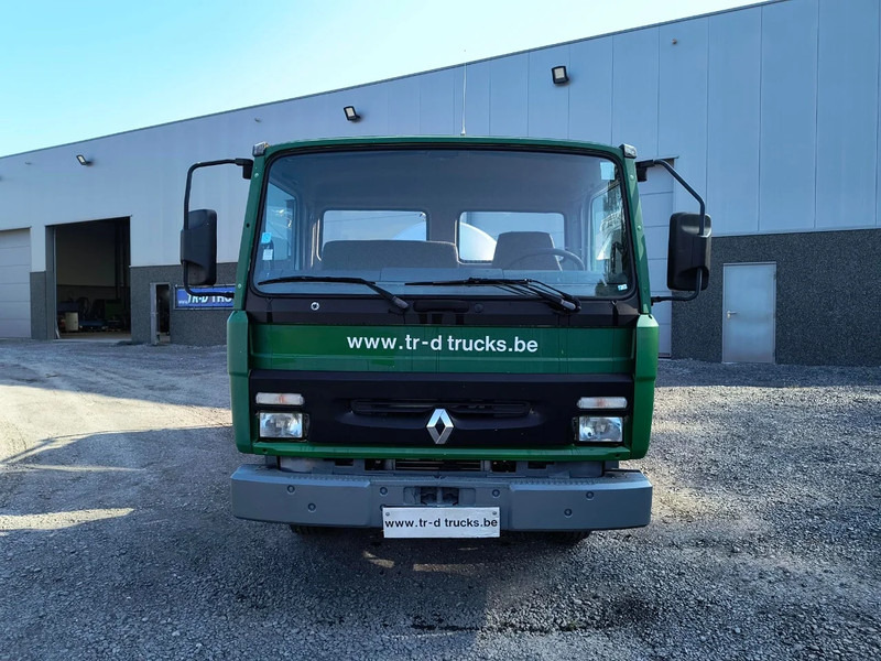 Renault Midliner S135 - ONLY 54 400KM - SMALL TANK 3680L INSULATED INOX - Tankwagen: afbeelding 2 Renault Midliner S135 - ONLY 54 400KM - SMALL TANK 3680L INSULATED INOX - Tankwagen: afbeelding 2