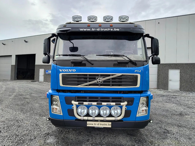 Volvo FM 420 17000L INSULATED INOX TANK - 2 COMPARTMENTS - Tankwagen: afbeelding 2 Volvo FM 420 17000L INSULATED INOX TANK - 2 COMPARTMENTS - Tankwagen: afbeelding 2