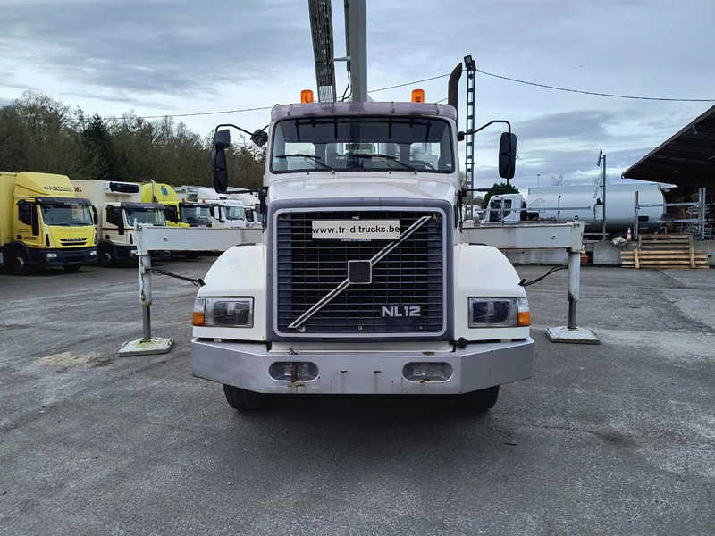 Volvo NL12 420 6x4 CRANE 60T/M - VIDEOS AVAILABLE - Kraanwagen: afbeelding 2 Volvo NL12 420 6x4 CRANE 60T/M - VIDEOS AVAILABLE - Kraanwagen: afbeelding 2