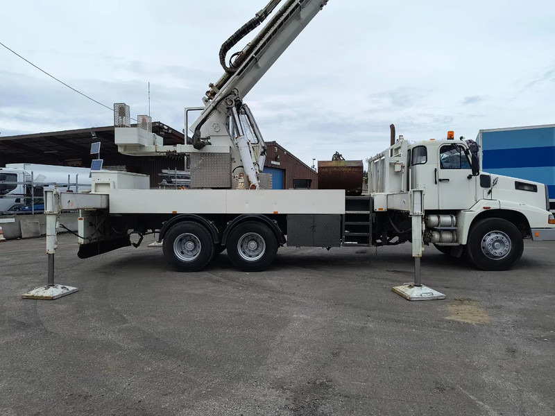 Volvo NL12 420 6x4 CRANE 60T/M - VIDEOS AVAILABLE - Kraanwagen: afbeelding 4 Volvo NL12 420 6x4 CRANE 60T/M - VIDEOS AVAILABLE - Kraanwagen: afbeelding 4