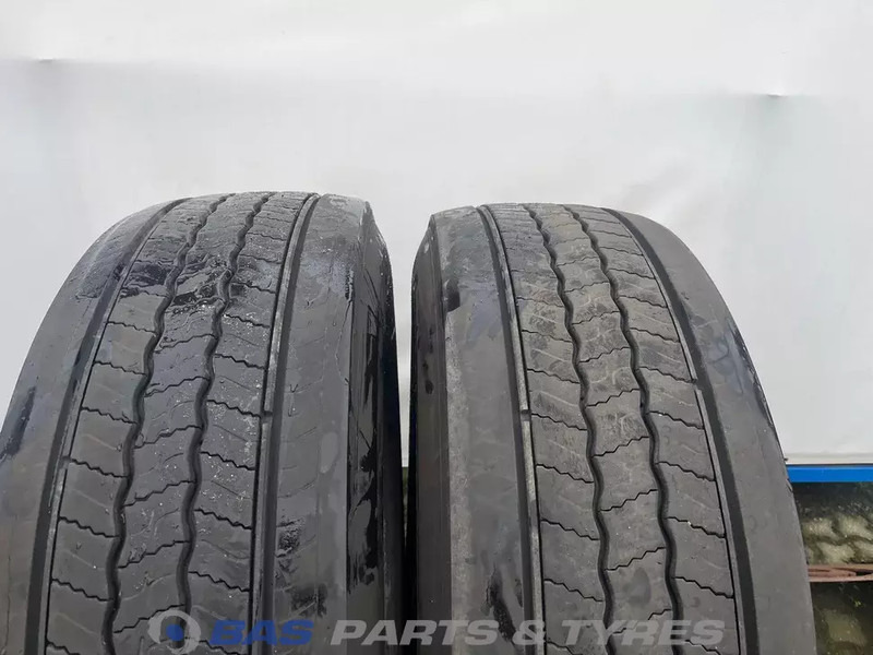 Continental Continental 315/70R22.5 Hybrid HS5 156/150 M+S 3PMSF gebruikte set - Band voor Vrachtwagen: afbeelding 2 Continental Continental 315/70R22.5 Hybrid HS5 156/150 M+S 3PMSF gebruikte set - Band voor Vrachtwagen: afbeelding 2