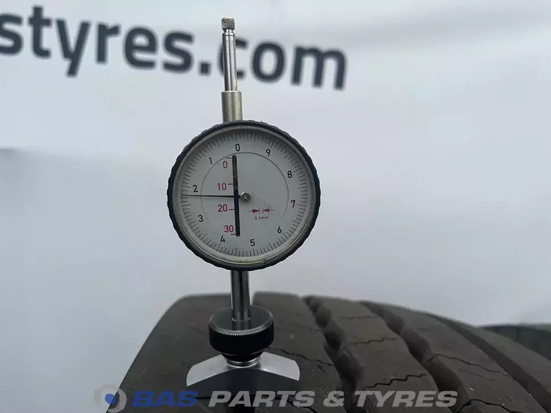 Continental Continental 315/80R22.5 Hybrid HS5 156/150 M+S 3PMSF gebruikte set - Band voor Vrachtwagen: afbeelding 3 Continental Continental 315/80R22.5 Hybrid HS5 156/150 M+S 3PMSF gebruikte set - Band voor Vrachtwagen: afbeelding 3