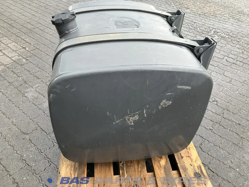 DAF Brandstoftank DAF 300 Liter 1949893 - Brandstoftank voor Vrachtwagen: afbeelding 2 DAF Brandstoftank DAF 300 Liter 1949893 - Brandstoftank voor Vrachtwagen: afbeelding 2