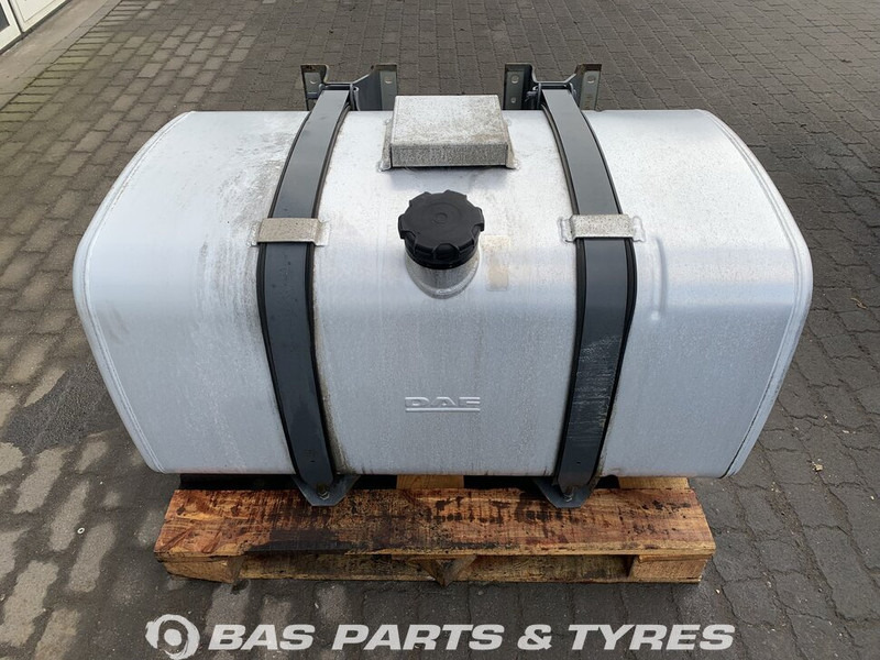 DAF Brandstoftank DAF 400 Liter 1314499 - Brandstoftank voor Vrachtwagen: afbeelding 1 DAF Brandstoftank DAF 400 Liter 1314499 - Brandstoftank voor Vrachtwagen: afbeelding 1