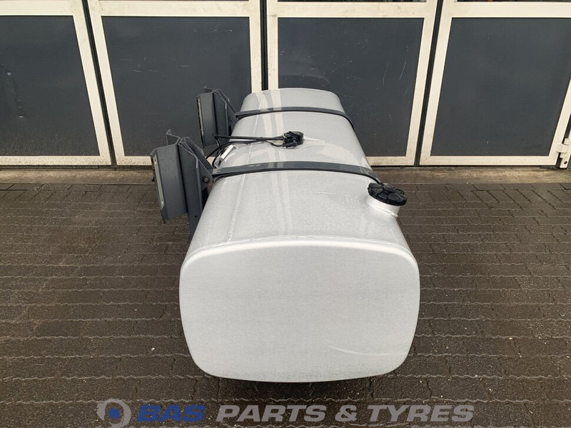 DAF Brandstoftank DAF 600 Liter 1659141 - Brandstoftank voor Vrachtwagen: afbeelding 4 DAF Brandstoftank DAF 600 Liter 1659141 - Brandstoftank voor Vrachtwagen: afbeelding 4