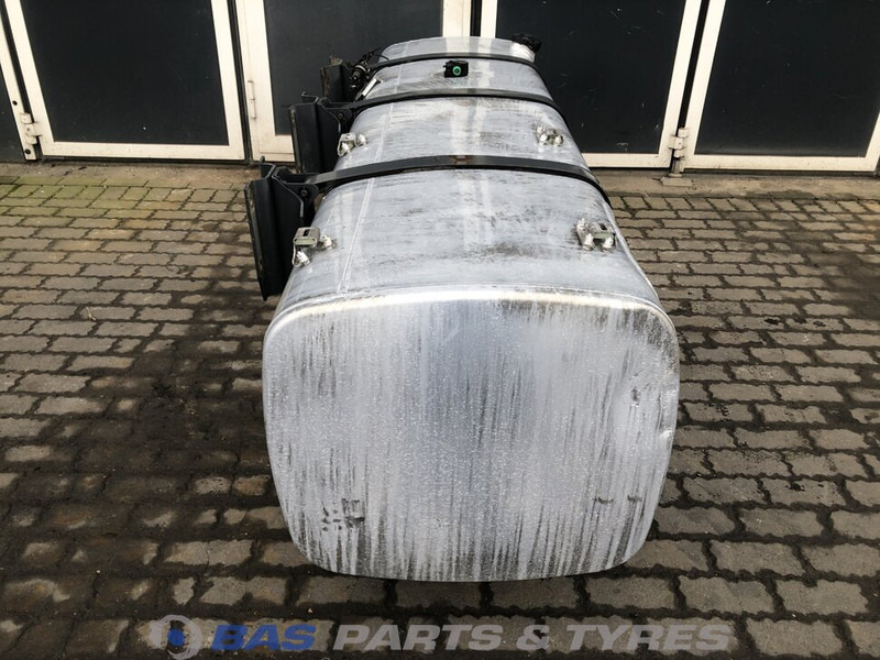 DAF Brandstoftank DAF 845 Liter 1659141 - Brandstoftank voor Vrachtwagen: afbeelding 4 DAF Brandstoftank DAF 845 Liter 1659141 - Brandstoftank voor Vrachtwagen: afbeelding 4