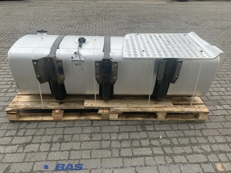 DAF Brandstoftank DAF 845 Liter 1659141 - Brandstoftank voor Vrachtwagen: afbeelding 3 DAF Brandstoftank DAF 845 Liter 1659141 - Brandstoftank voor Vrachtwagen: afbeelding 3