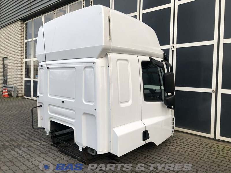 DAF CF Euro 6 DAF Space Cab L2H2 2013608 - Cabine en interieur voor Vrachtwagen: afbeelding 3 DAF CF Euro 6 DAF Space Cab L2H2 2013608 - Cabine en interieur voor Vrachtwagen: afbeelding 3