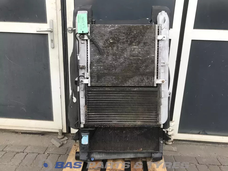 DAF CF85 Euro 4-5 - Radiateur voor Vrachtwagen: afbeelding 2 DAF CF85 Euro 4-5 - Radiateur voor Vrachtwagen: afbeelding 2