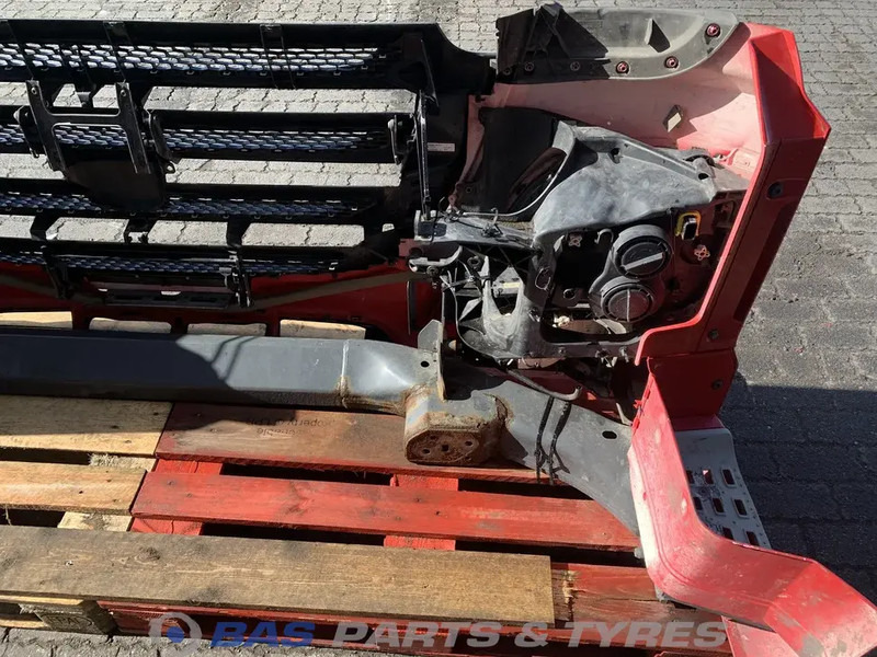 DAF XF106 - Bumper voor Vrachtwagen: afbeelding 5 DAF XF106 - Bumper voor Vrachtwagen: afbeelding 5