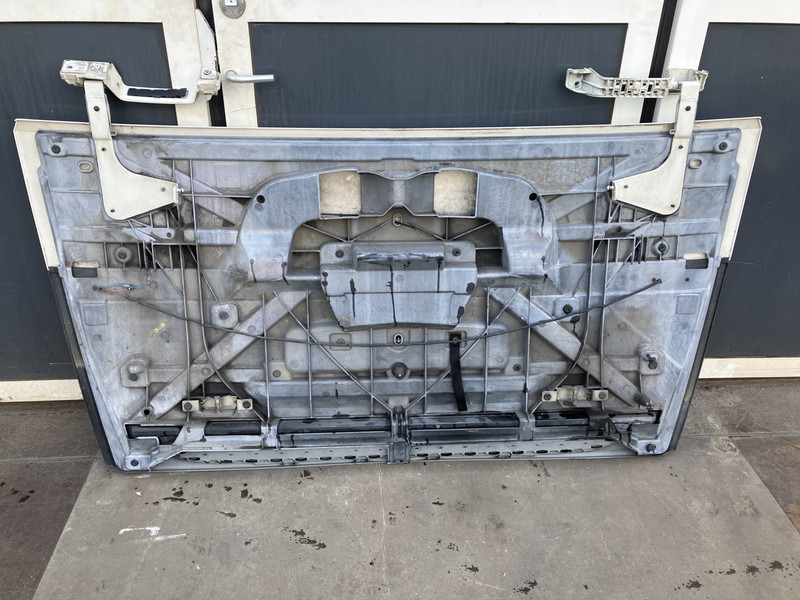 DAF XF106 - Rooster voor Vrachtwagen: afbeelding 2 DAF XF106 - Rooster voor Vrachtwagen: afbeelding 2