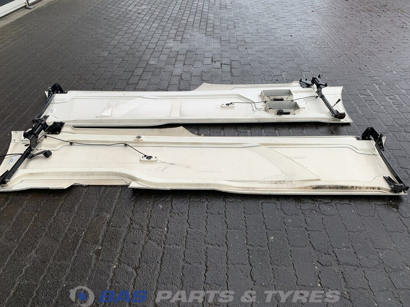 DAF XF106 Sideskirt Set DAF 1903109 - Carrosserie en exterieur voor Vrachtwagen: afbeelding 4 DAF XF106 Sideskirt Set DAF 1903109 - Carrosserie en exterieur voor Vrachtwagen: afbeelding 4