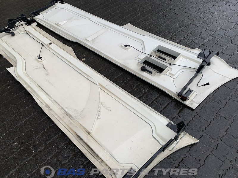 DAF XF106 Sideskirt Set DAF 1903109 - Carrosserie en exterieur voor Vrachtwagen: afbeelding 5 DAF XF106 Sideskirt Set DAF 1903109 - Carrosserie en exterieur voor Vrachtwagen: afbeelding 5