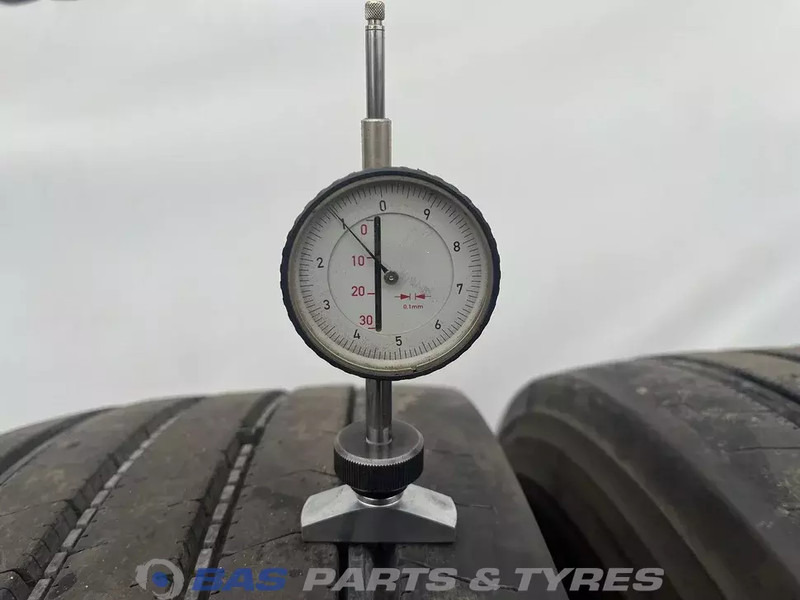 Firestone Firestone 315/70R22.5 FS422+ 154/150 M+S 3PMSF gebruikte set - Band voor Vrachtwagen: afbeelding 3 Firestone Firestone 315/70R22.5 FS422+ 154/150 M+S 3PMSF gebruikte set - Band voor Vrachtwagen: afbeelding 3