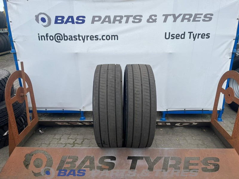 Firestone Firestone 315/70R22.5 FS424 EVO 156/150 M+S 3PMSF gebruikte set - Band voor Vrachtwagen: afbeelding 1 Firestone Firestone 315/70R22.5 FS424 EVO 156/150 M+S 3PMSF gebruikte set - Band voor Vrachtwagen: afbeelding 1