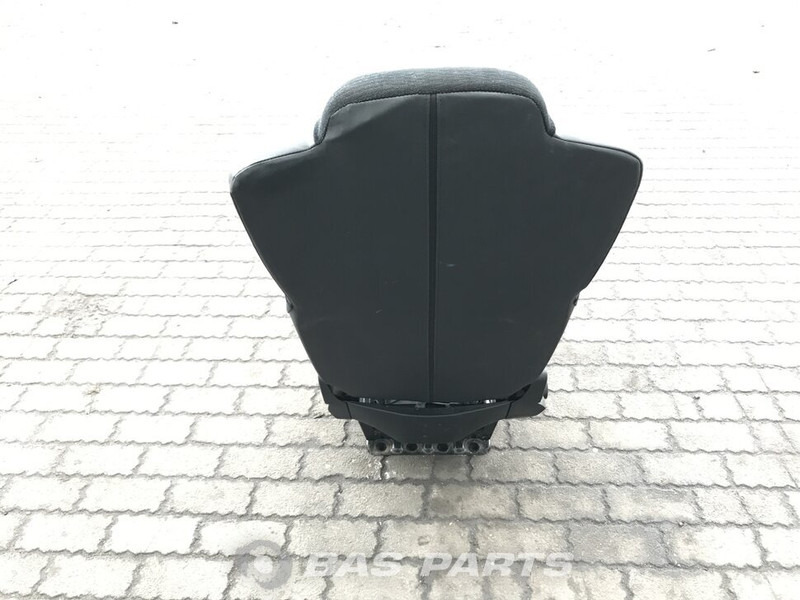 Mercedes-Benz Actros MP4 Bijrijdersstoel Mercedes A 960 910 38 03 - Zitplaats voor Vrachtwagen: afbeelding 3 Mercedes-Benz Actros MP4 Bijrijdersstoel Mercedes A 960 910 38 03 - Zitplaats voor Vrachtwagen: afbeelding 3