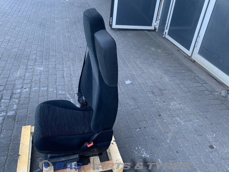 Mercedes-Benz Actros MP4 Bijrijdersstoel Mercedes A 960 910 38 03 - Zitplaats voor Vrachtwagen: afbeelding 3 Mercedes-Benz Actros MP4 Bijrijdersstoel Mercedes A 960 910 38 03 - Zitplaats voor Vrachtwagen: afbeelding 3