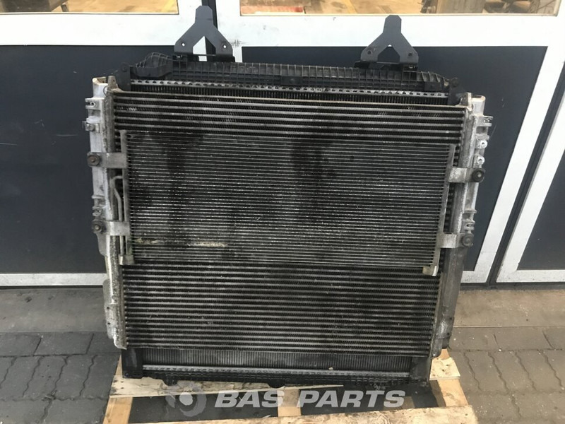 Mercedes-Benz Actros MP4 Koelerpakket Mercedes OM471LA 420 A 960 500 08 01 - Radiateur voor Vrachtwagen: afbeelding 2 Mercedes-Benz Actros MP4 Koelerpakket Mercedes OM471LA 420 A 960 500 08 01 - Radiateur voor Vrachtwagen: afbeelding 2