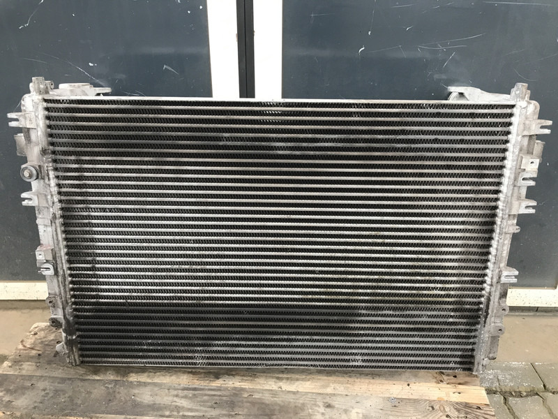 Mercedes-Benz Antos MP4 Intercooler Mercedes A 960 500 07 02 - Intercooler voor Vrachtwagen: afbeelding 2 Mercedes-Benz Antos MP4 Intercooler Mercedes A 960 500 07 02 - Intercooler voor Vrachtwagen: afbeelding 2