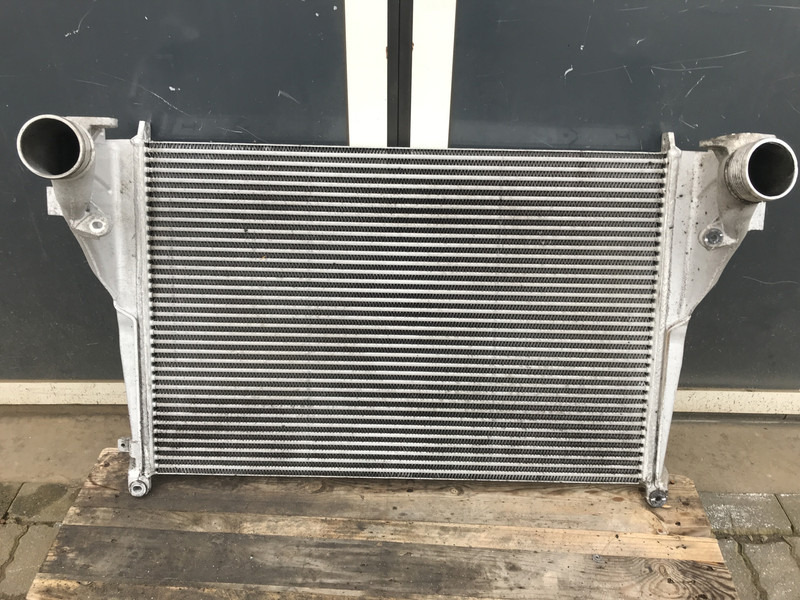 Mercedes-Benz Antos MP4 Intercooler Mercedes A 960 500 07 02 - Intercooler voor Vrachtwagen: afbeelding 1 Mercedes-Benz Antos MP4 Intercooler Mercedes A 960 500 07 02 - Intercooler voor Vrachtwagen: afbeelding 1