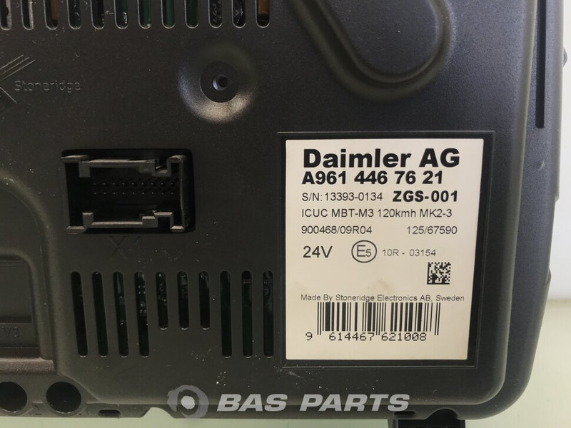 Mercedes-Benz Antos MP4 - Instrumentenpaneel voor Vrachtwagen: afbeelding 3 Mercedes-Benz Antos MP4 - Instrumentenpaneel voor Vrachtwagen: afbeelding 3