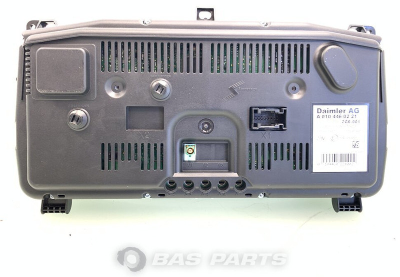 Mercedes-Benz Antos MP4 - Instrumentenpaneel voor Vrachtwagen: afbeelding 2 Mercedes-Benz Antos MP4 - Instrumentenpaneel voor Vrachtwagen: afbeelding 2