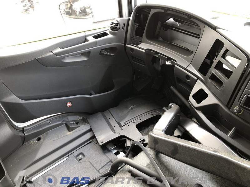 Mercedes-Benz Atego MP4 Mercedes ClassicSpace S-cab L1H1 A 973 600 00 20 - Cabine en interieur voor Vrachtwagen: afbeelding 5 Mercedes-Benz Atego MP4 Mercedes ClassicSpace S-cab L1H1 A 973 600 00 20 - Cabine en interieur voor Vrachtwagen: afbeelding 5