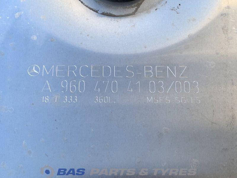 Mercedes-Benz Brandstoftank Mercedes 360 Liter A 960 470 51 04 - Brandstoftank voor Vrachtwagen: afbeelding 5 Mercedes-Benz Brandstoftank Mercedes 360 Liter A 960 470 51 04 - Brandstoftank voor Vrachtwagen: afbeelding 5