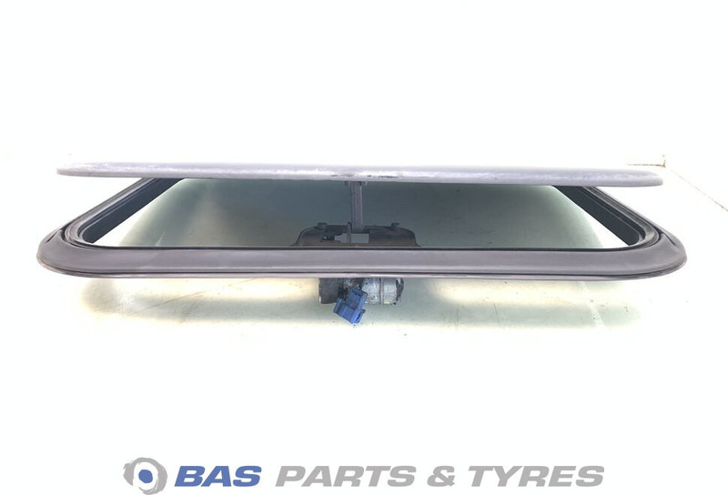 Mercedes-Benz Dakluik Mercedes A 943 830 01 42 - Zonneklep voor Vrachtwagen: afbeelding 3 Mercedes-Benz Dakluik Mercedes A 943 830 01 42 - Zonneklep voor Vrachtwagen: afbeelding 3