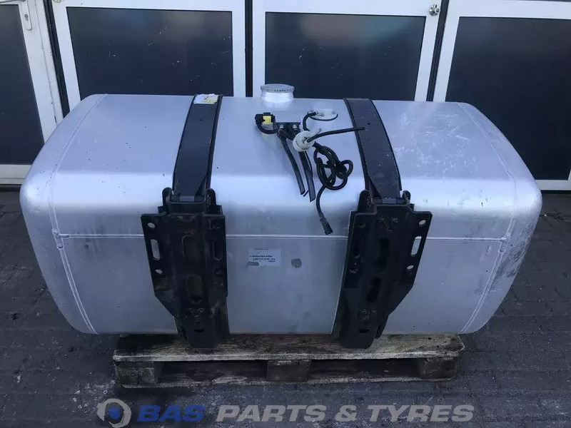 Mercedes-Benz - Brandstoftank voor Vrachtwagen: afbeelding 3 Mercedes-Benz - Brandstoftank voor Vrachtwagen: afbeelding 3