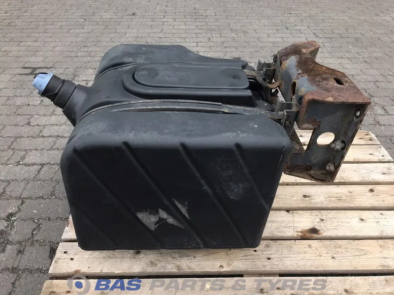 DAF DAF AdBlue tank 1702283 - Onderdelen voor Vrachtwagen: afbeelding 2 DAF DAF AdBlue tank 1702283 - Onderdelen voor Vrachtwagen: afbeelding 2