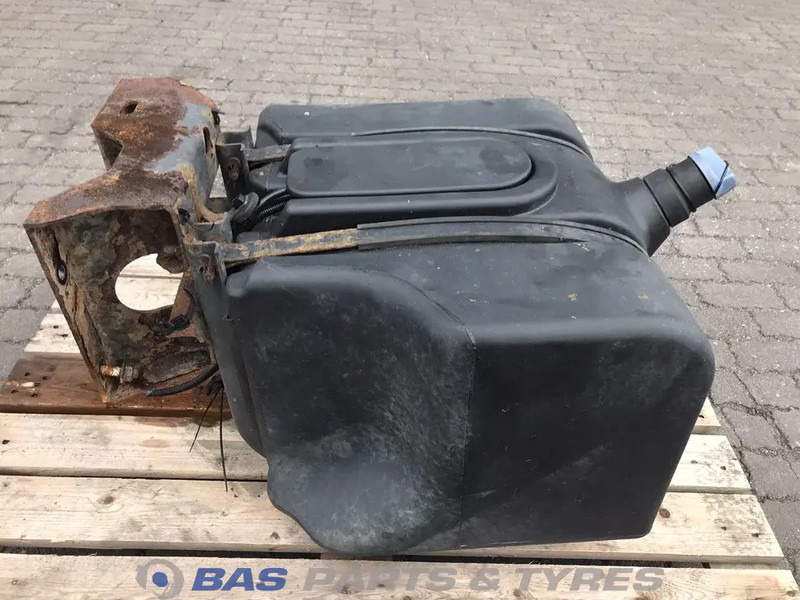 DAF DAF AdBlue tank 1702283 - Onderdelen voor Vrachtwagen: afbeelding 4 DAF DAF AdBlue tank 1702283 - Onderdelen voor Vrachtwagen: afbeelding 4