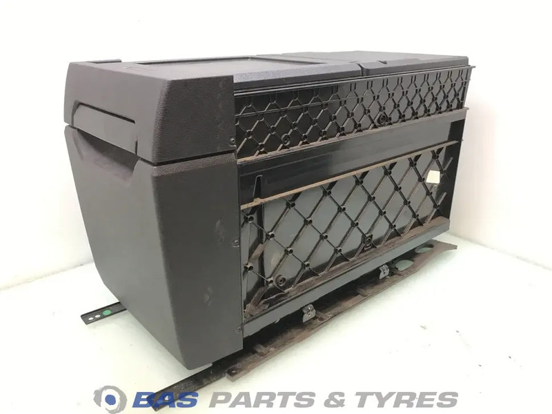 Mercedes-Benz Actros MP4 Koelkast Mercedes 36 Liter A 960 820 03 06 - Onderdelen voor Vrachtwagen: afbeelding 2 Mercedes-Benz Actros MP4 Koelkast Mercedes 36 Liter A 960 820 03 06 - Onderdelen voor Vrachtwagen: afbeelding 2