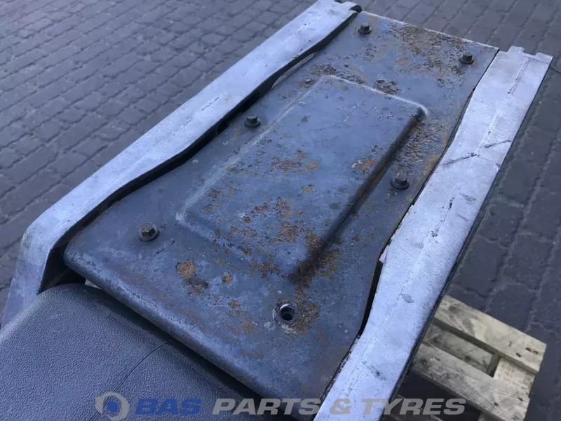 Volvo Volvo AdBlue tank 21219301 - Onderdelen voor Vrachtwagen: afbeelding 5 Volvo Volvo AdBlue tank 21219301 - Onderdelen voor Vrachtwagen: afbeelding 5