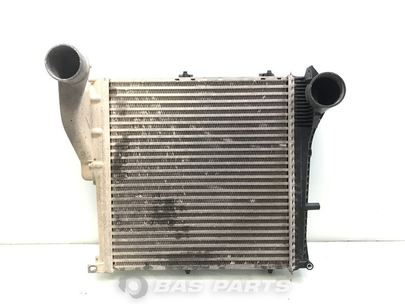 Renault Midlum Euro 4-5 Intercooler Renault 7482143050 - Intercooler voor Vrachtwagen: afbeelding 1 Renault Midlum Euro 4-5 Intercooler Renault 7482143050 - Intercooler voor Vrachtwagen: afbeelding 1