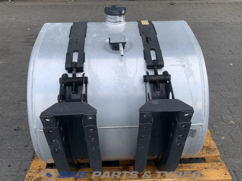 Renault - Brandstoftank voor Vrachtwagen: afbeelding 3 Renault - Brandstoftank voor Vrachtwagen: afbeelding 3